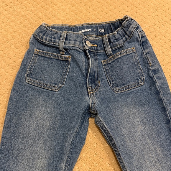 Old Navy Jeans, High-Rise Flare, Size 7 - Picture 3 of 6